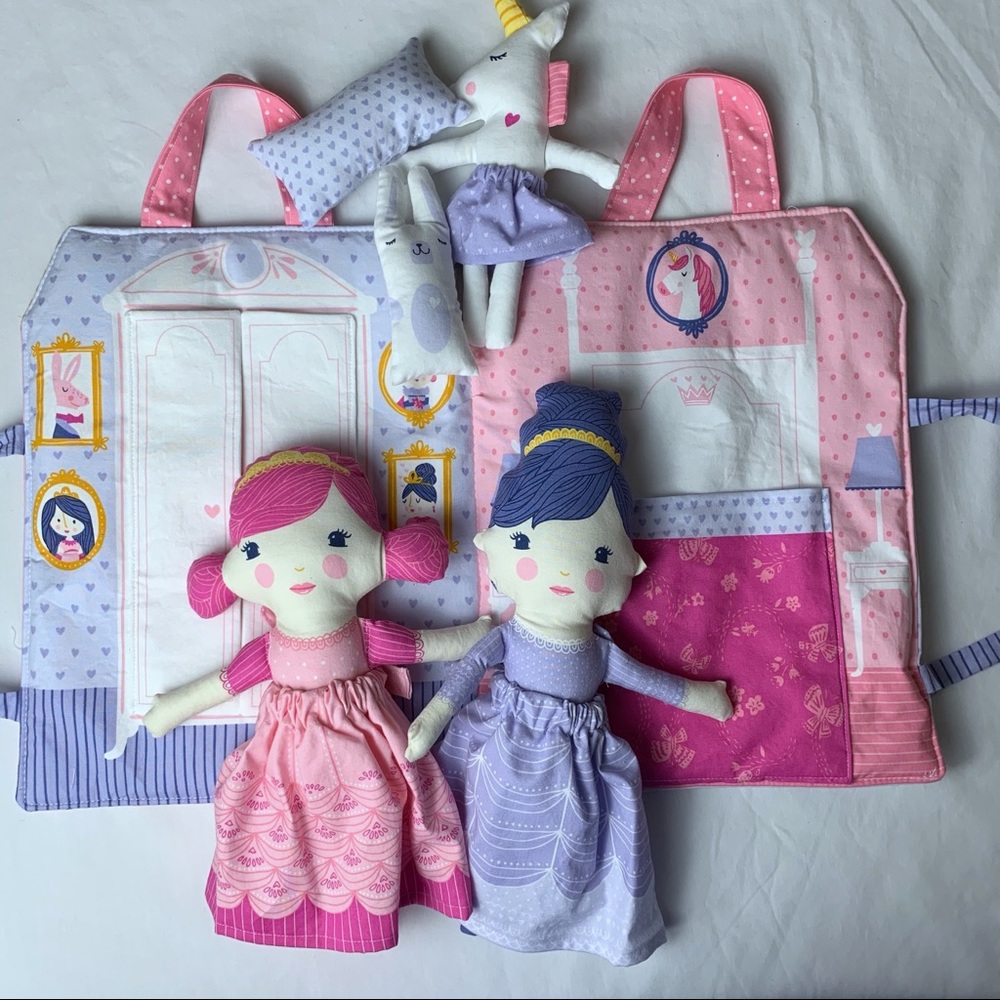 Once Upon a Time Princess Play Book dolls/castle